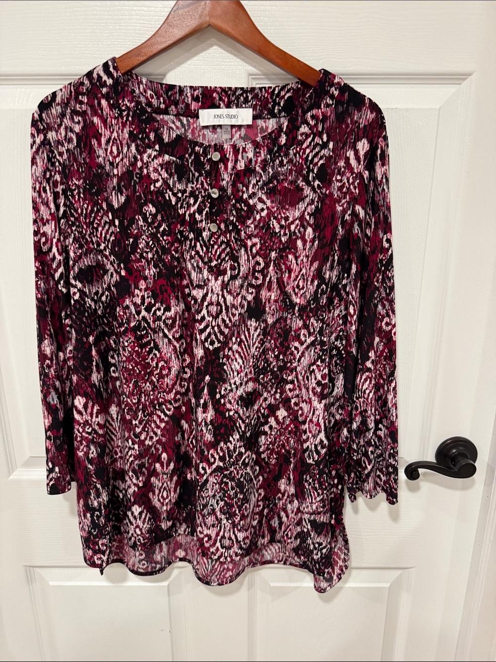 Jones New York Burgundy and Black Printed Long-Sleeve Top